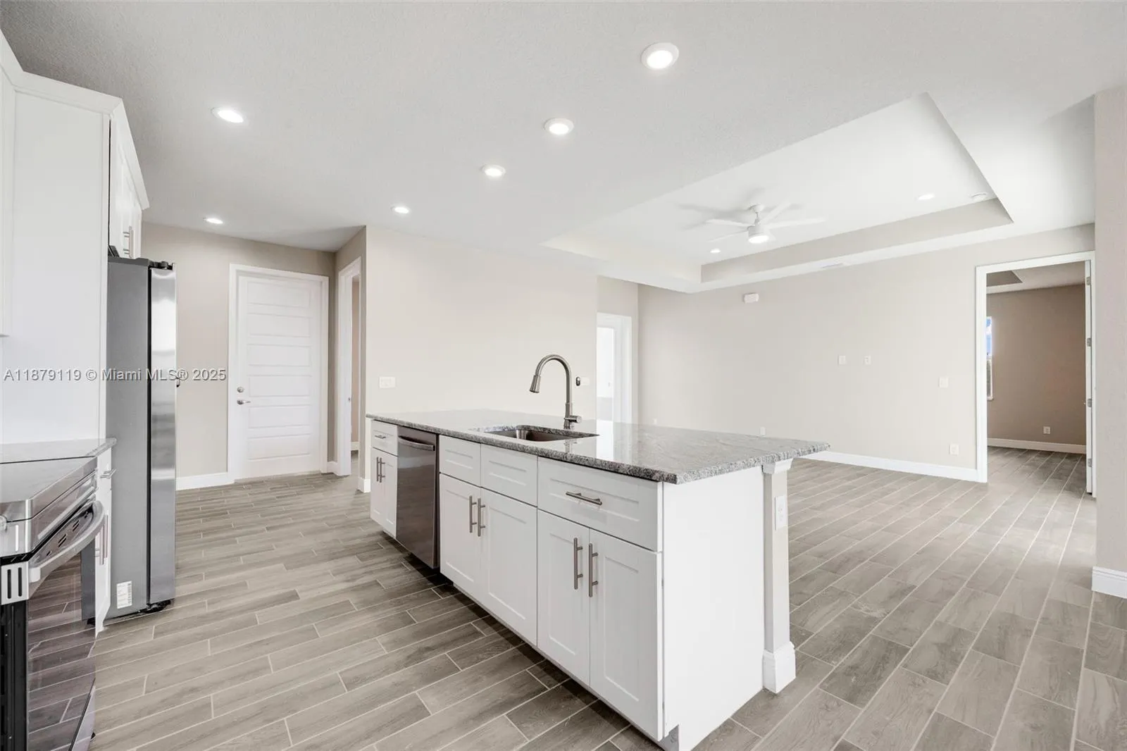 1103 Andover Dr