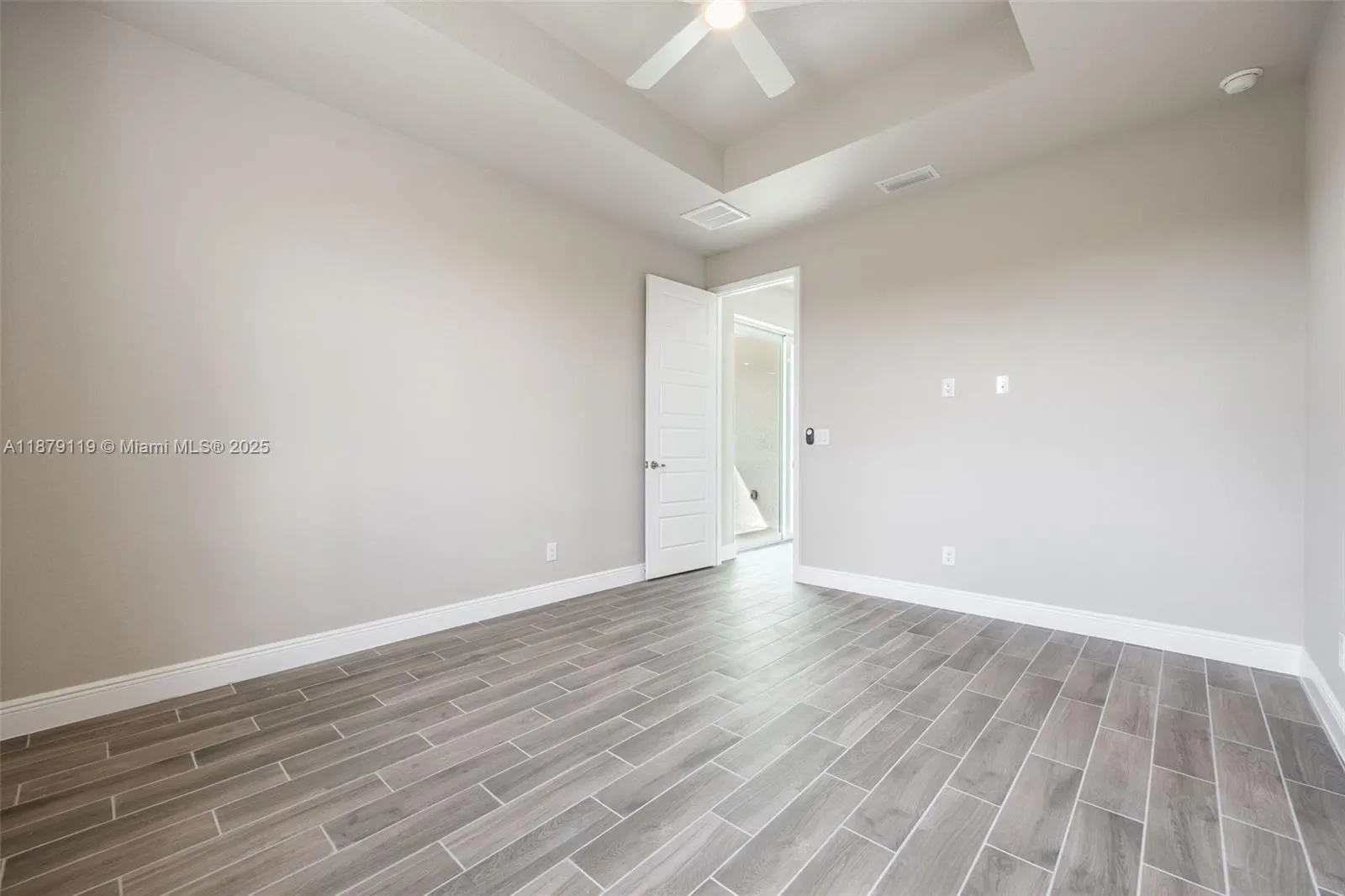 1103 Andover Dr