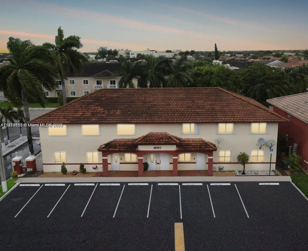 10953 W Okeechobee Rd, #202