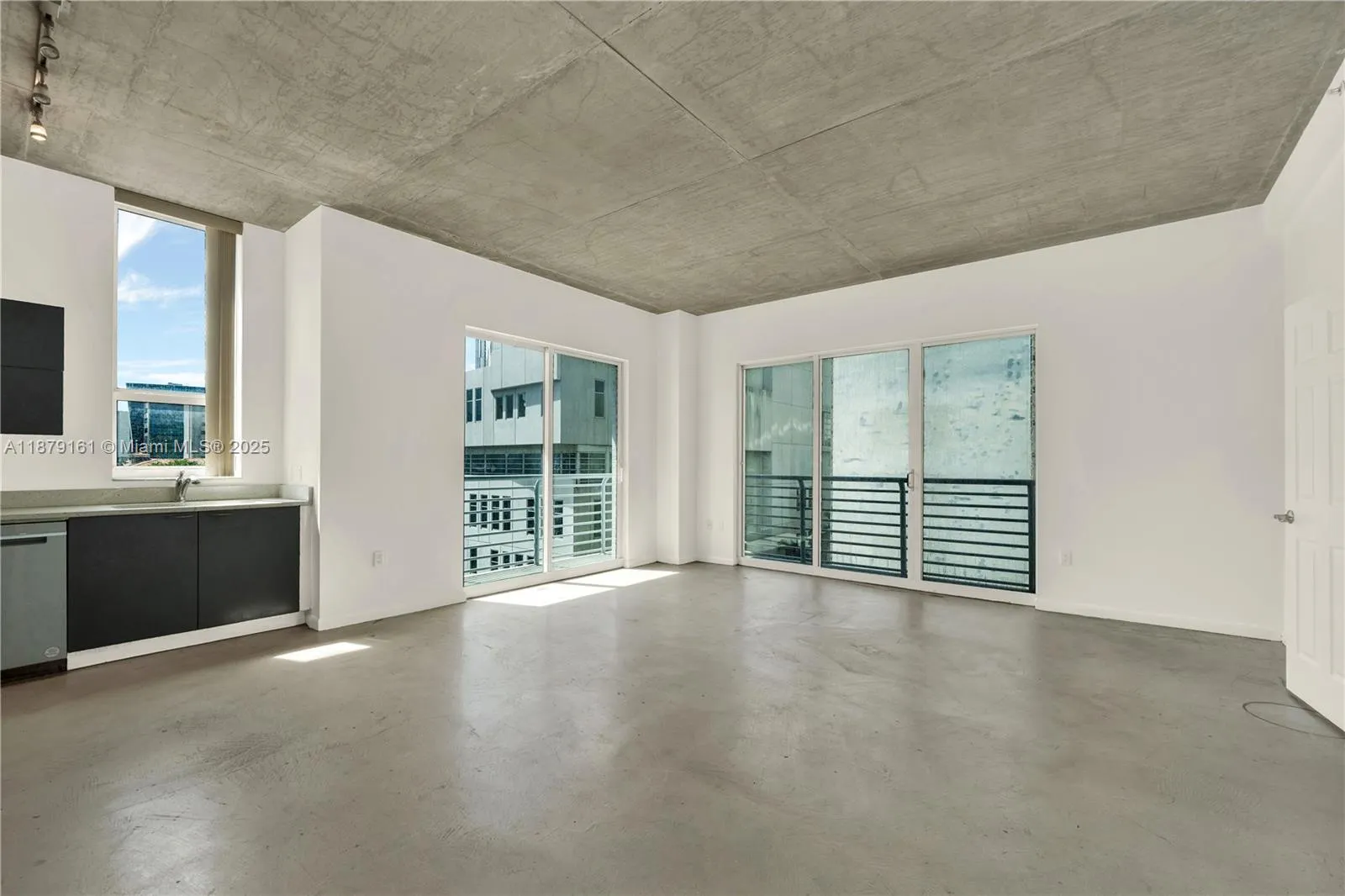 234 NE 3rd St, #601
