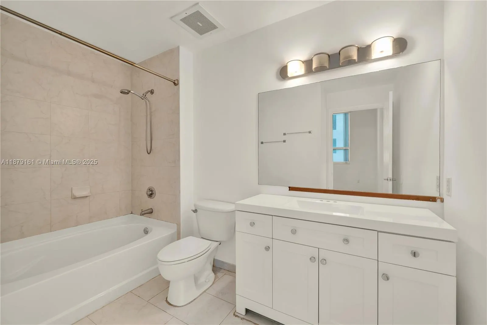 234 NE 3rd St, #601