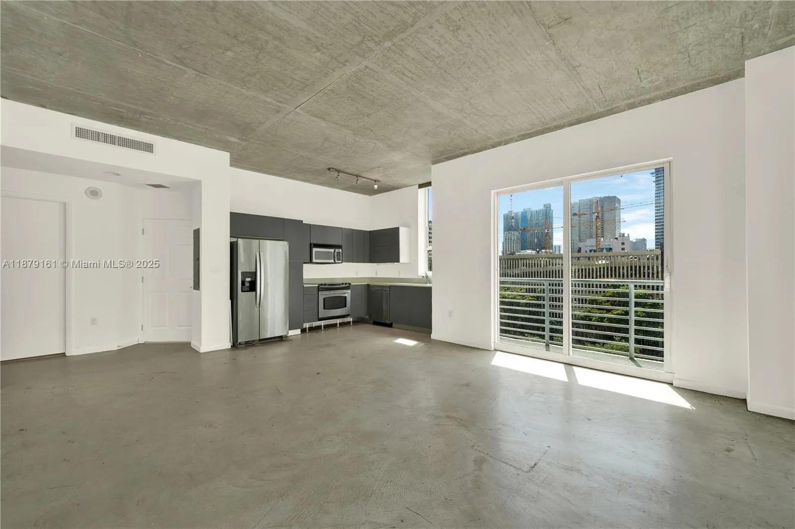 234 NE 3rd St, #601