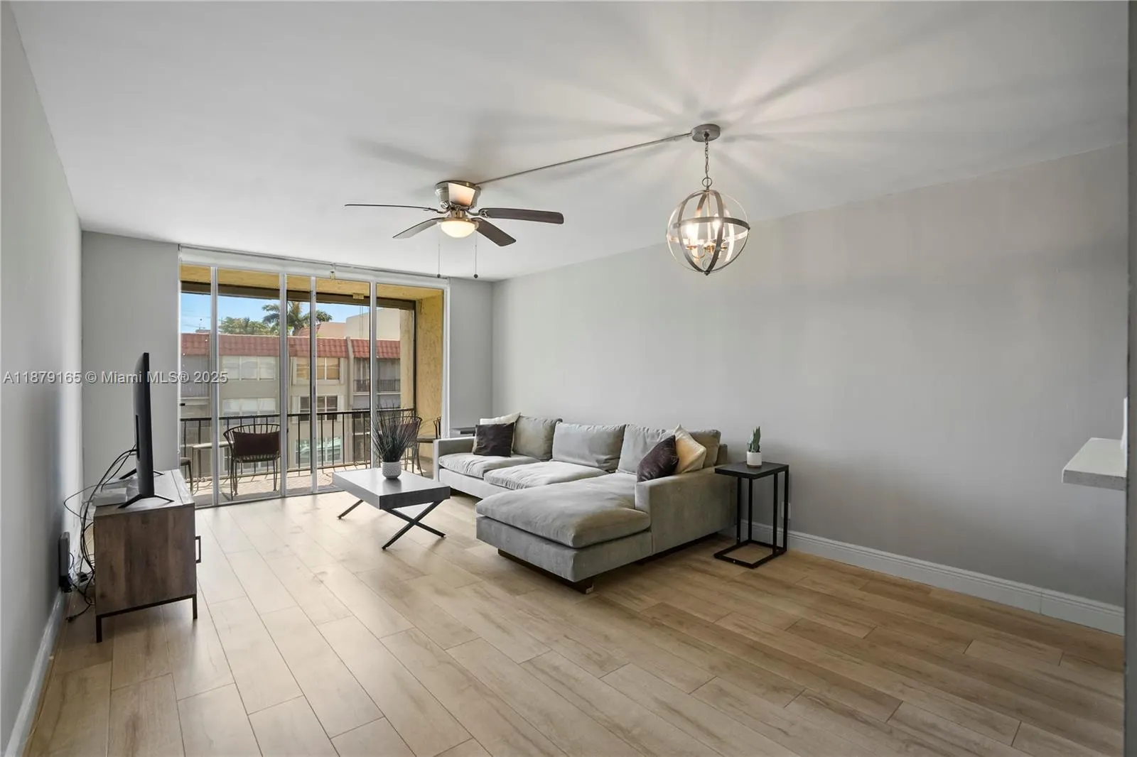 777 S Federal Hwy, #305E