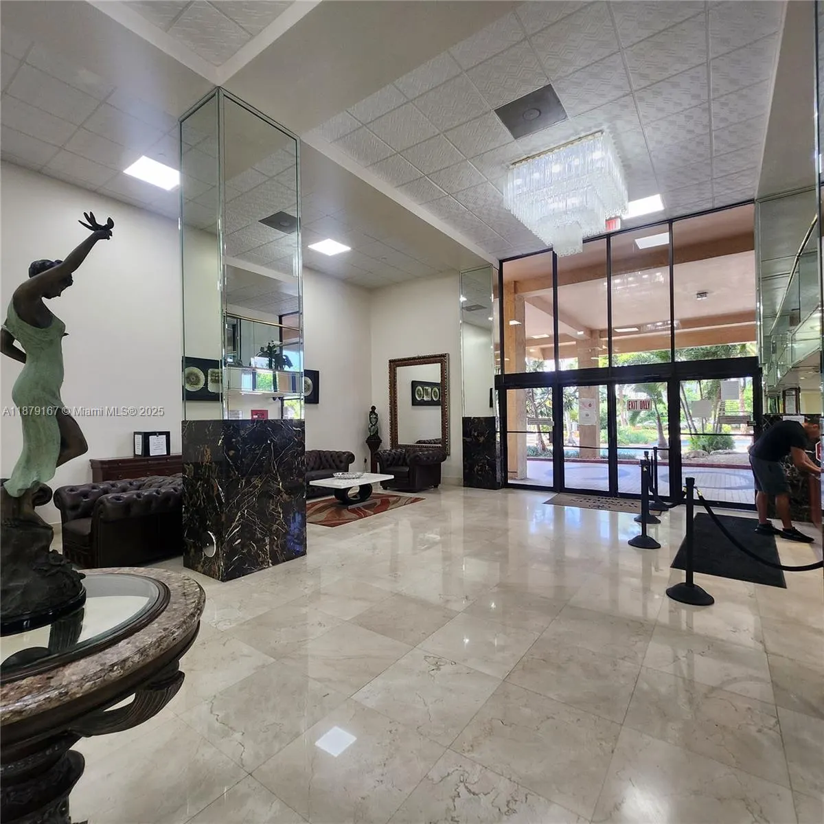 210 174th St, #1806