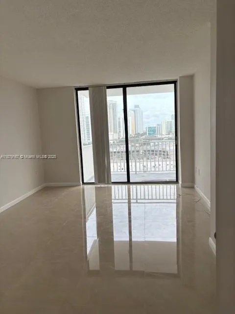 210 174th St, #1806