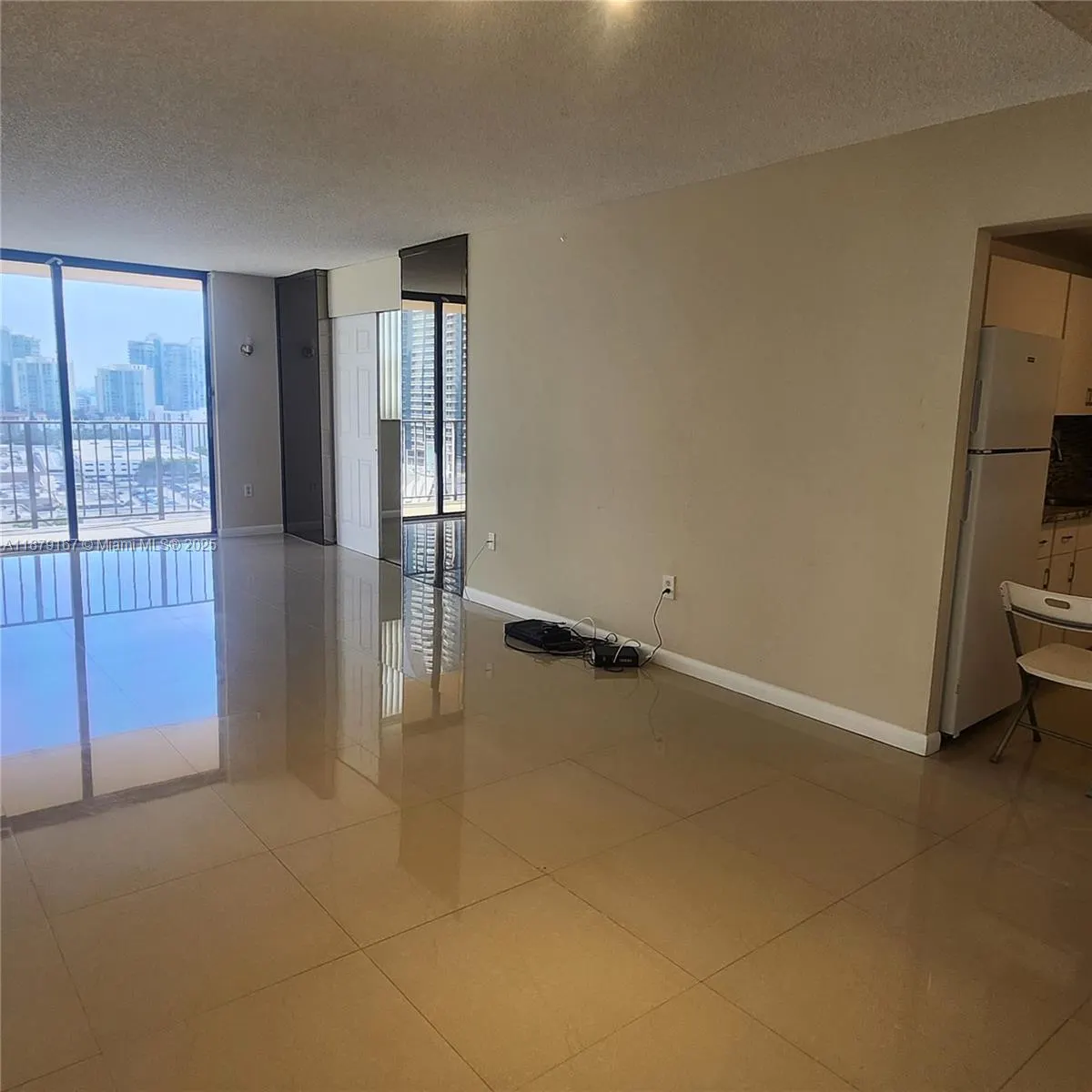 210 174th St, #1806