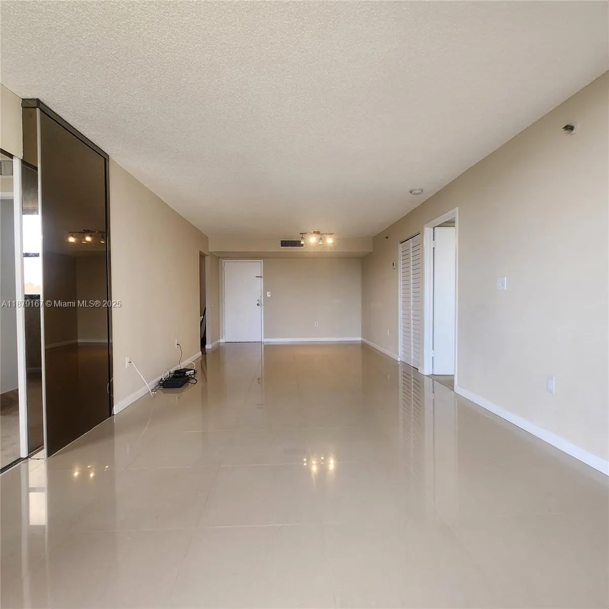 210 174th St, #1806