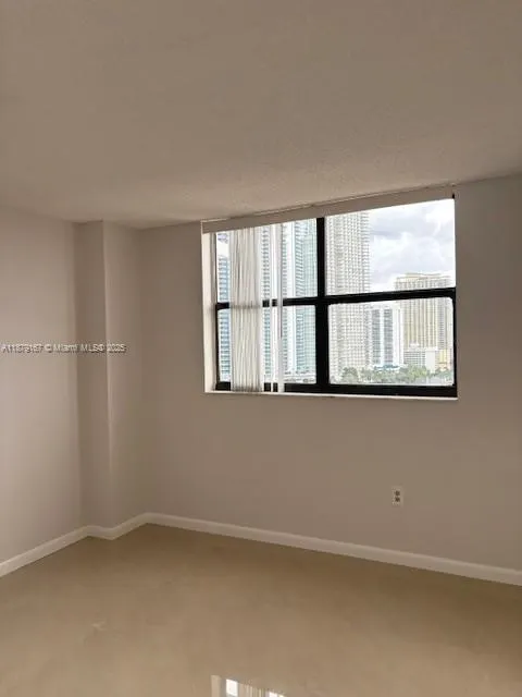 210 174th St, #1806