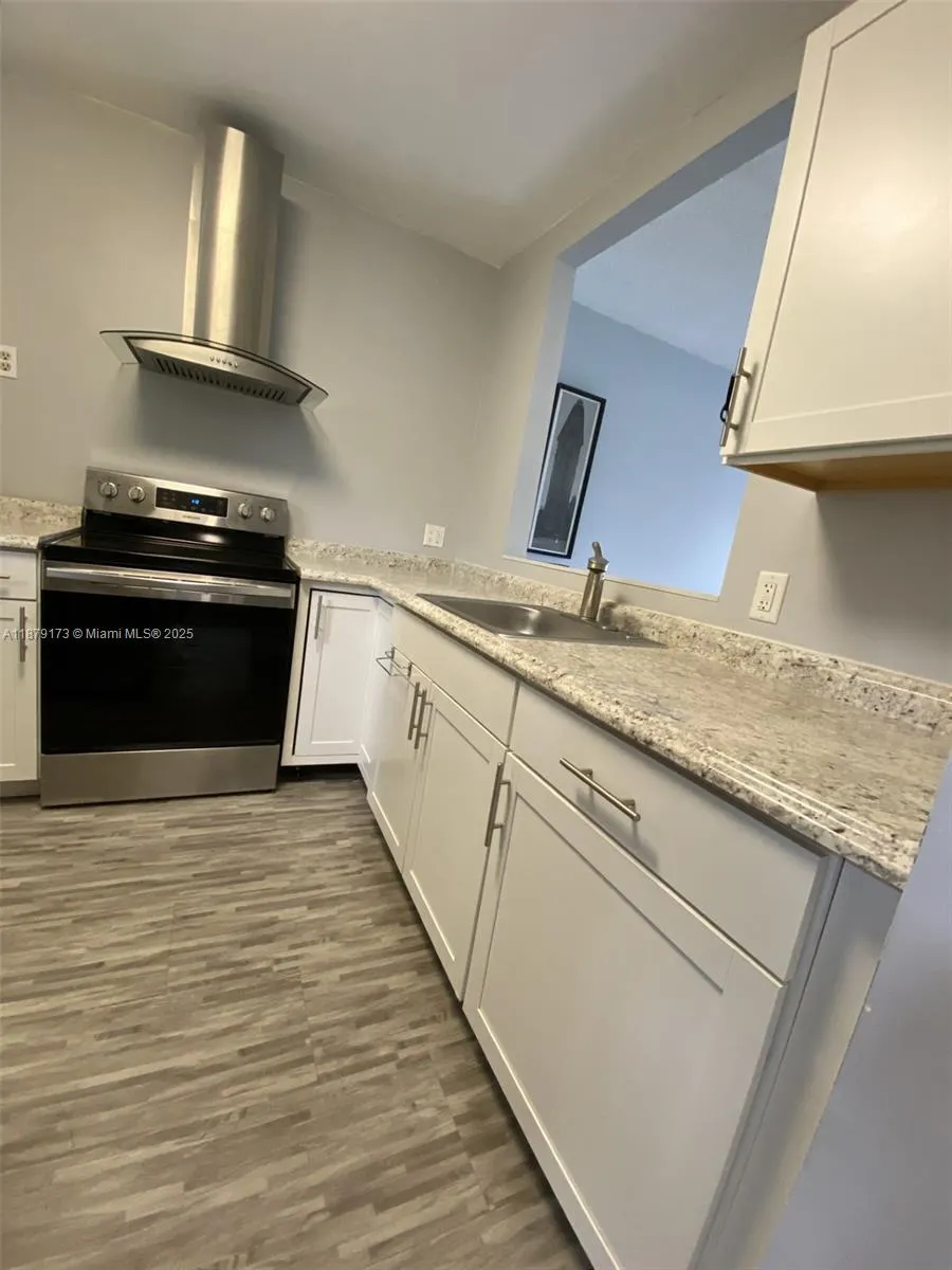 5102 NW 36th St, #406