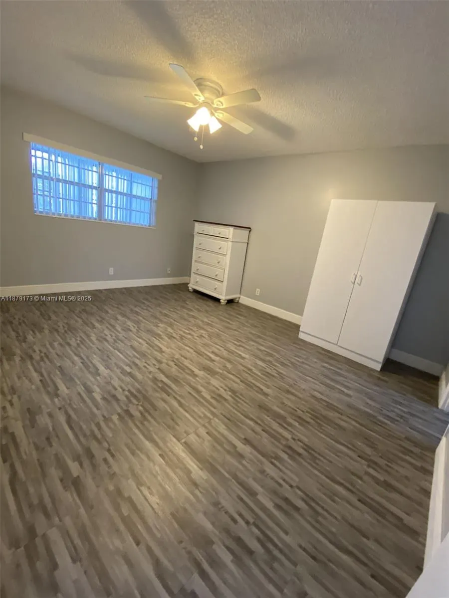 5102 NW 36th St, #406