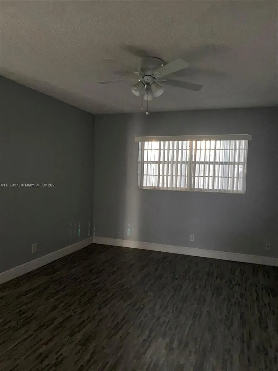 5102 NW 36th St, #406
