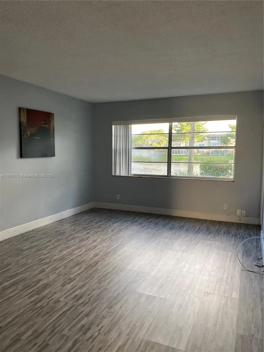 5102 NW 36th St, #406