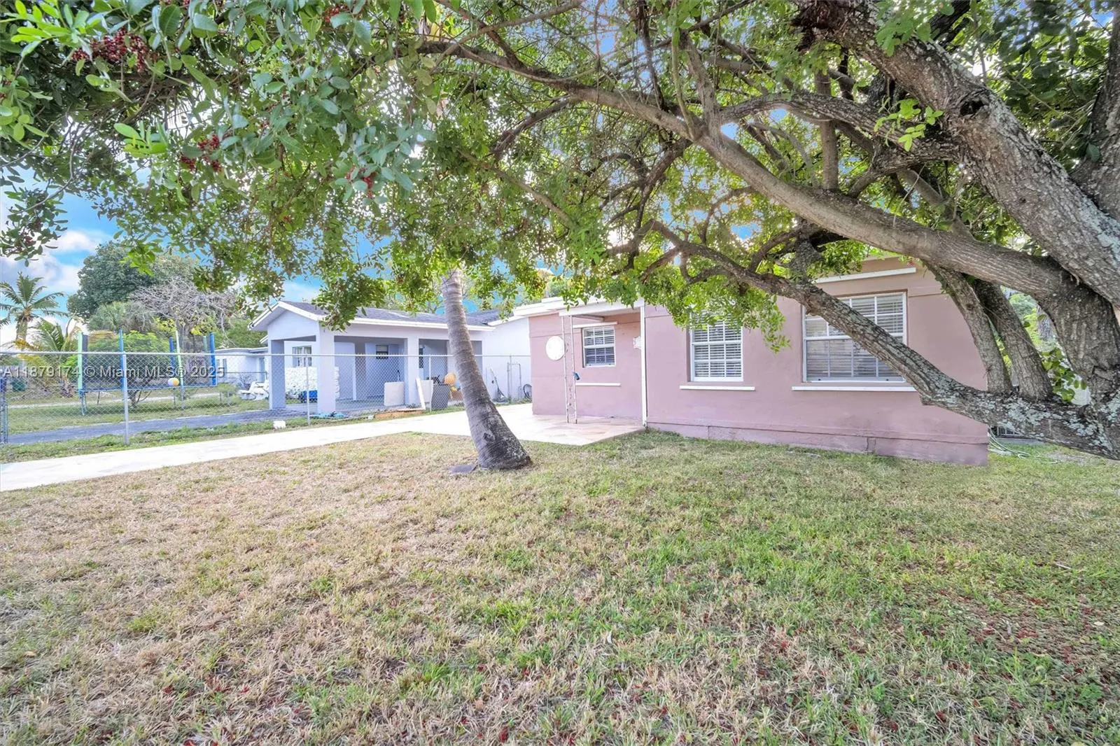 115 NW 28th Ave, #1