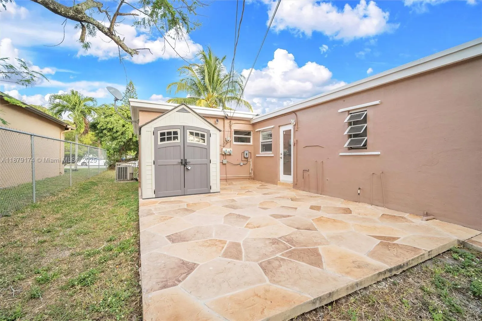 115 NW 28th Ave, #1