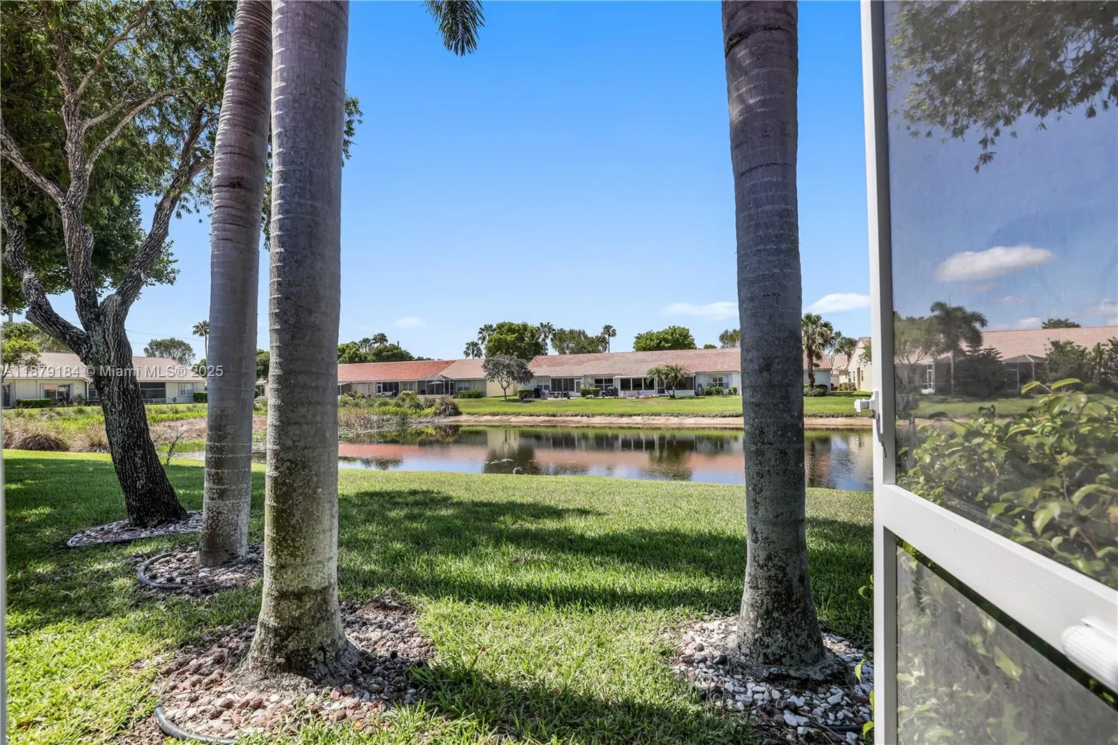 6082 Heliconia Rd