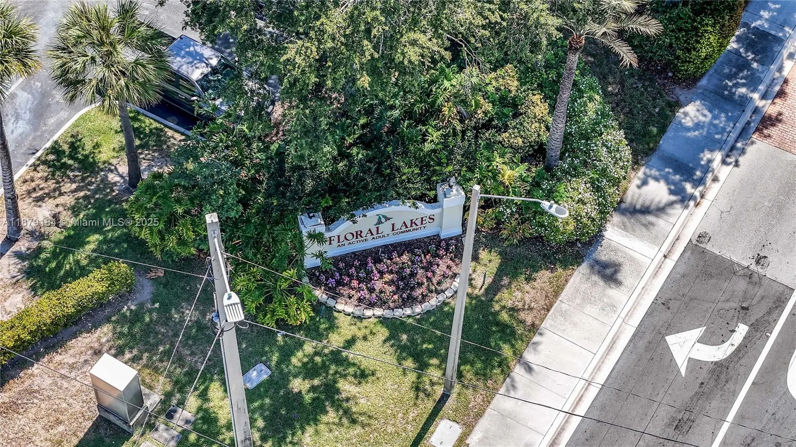 6082 Heliconia Rd