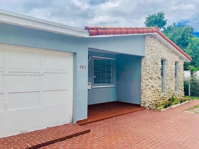 4101 SW 13th Ter, #0