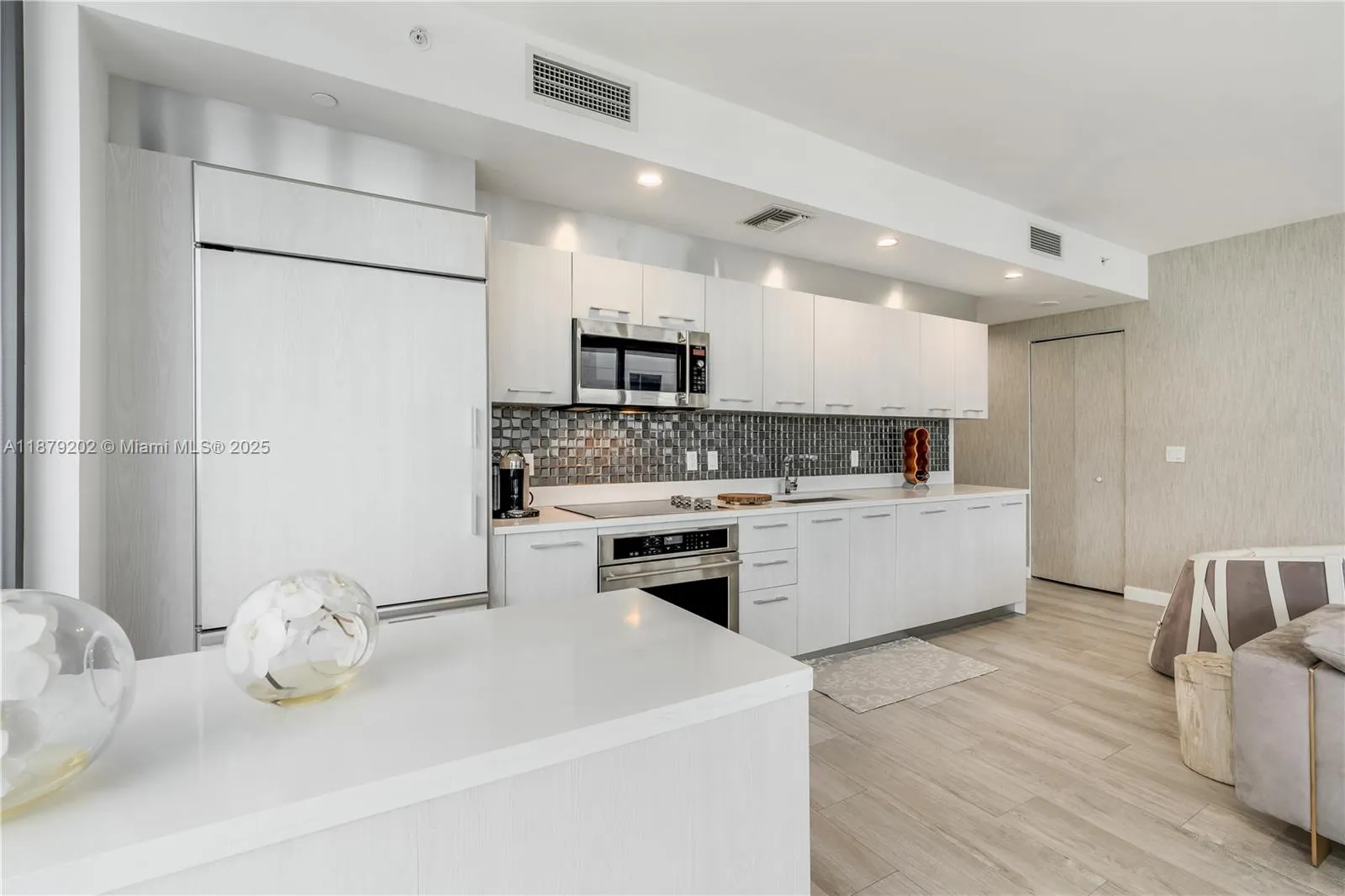 55 SW 9th St, #4001