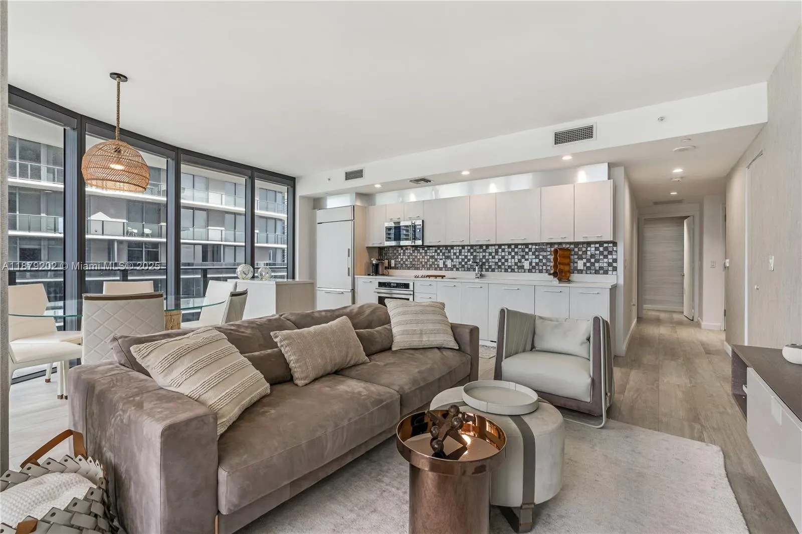 55 SW 9th St, #4001