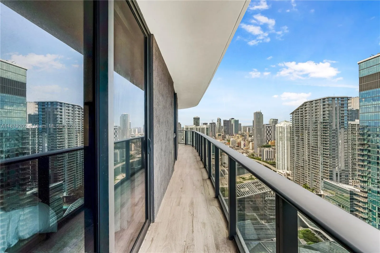 55 SW 9th St, #4001