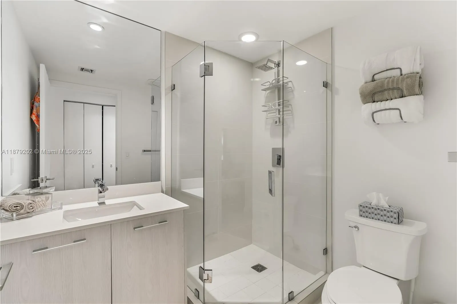 55 SW 9th St, #4001