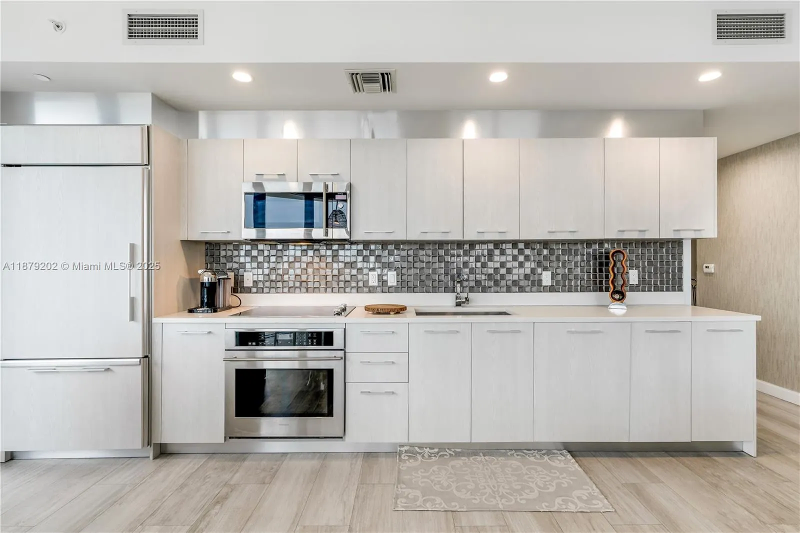 55 SW 9th St, #4001