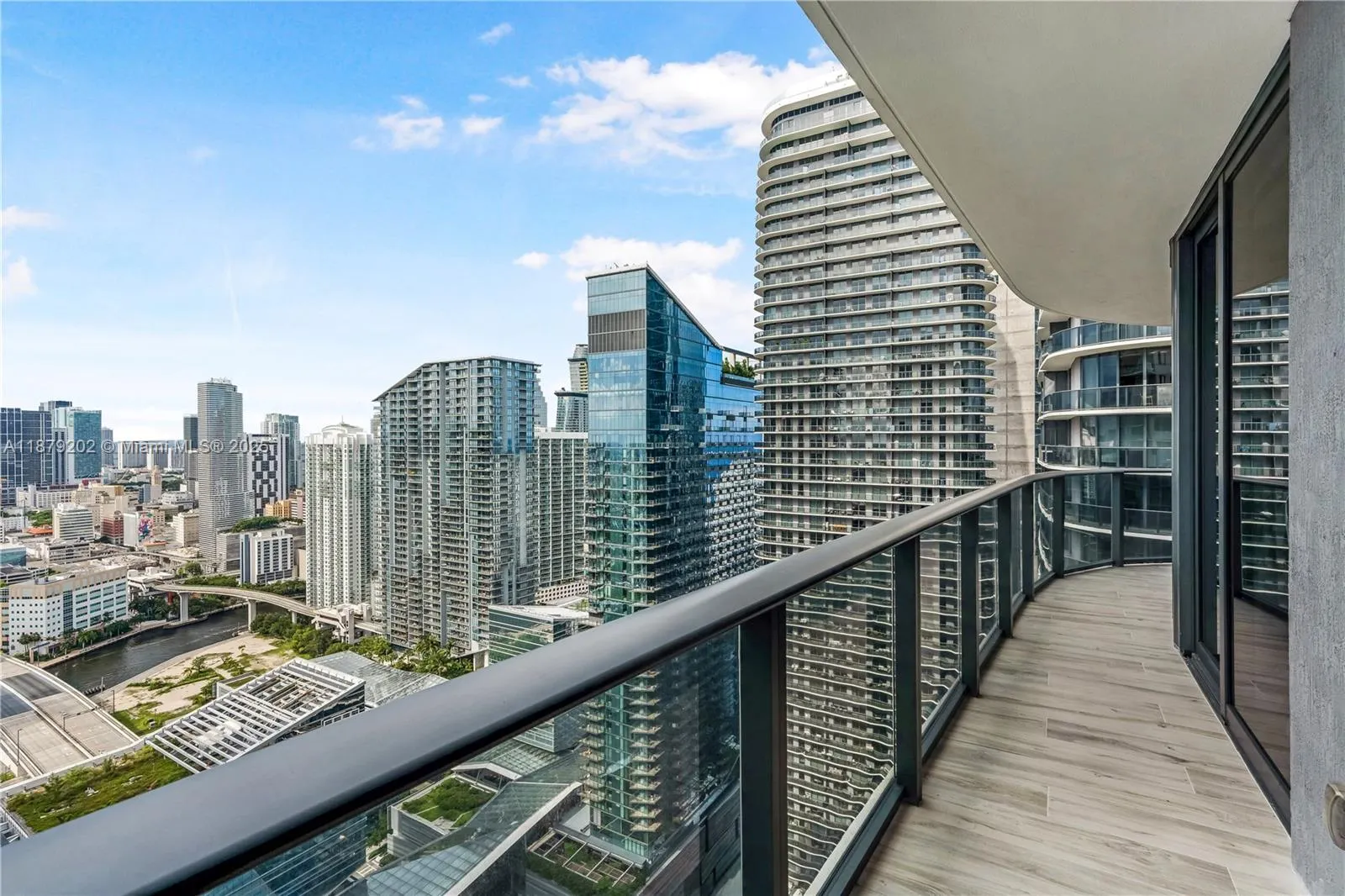 55 SW 9th St, #4001