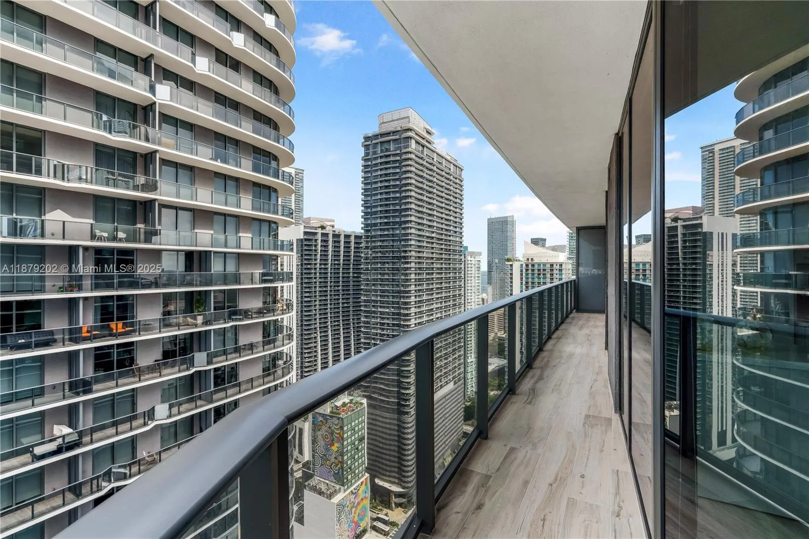 55 SW 9th St, #4001