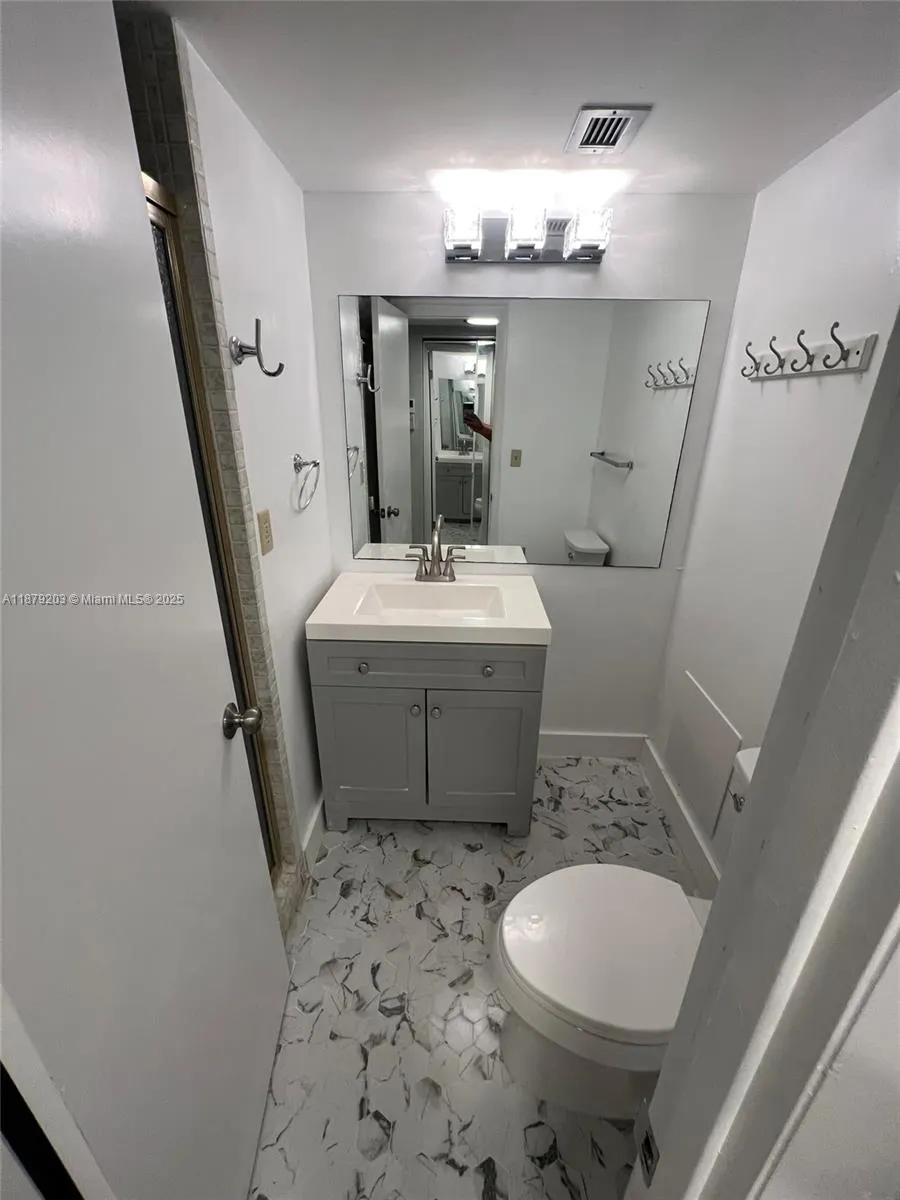 3540 S Ocean Boulevard, #111