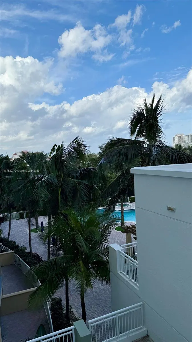 1745 E Hallandale Beach Blvd, #306W