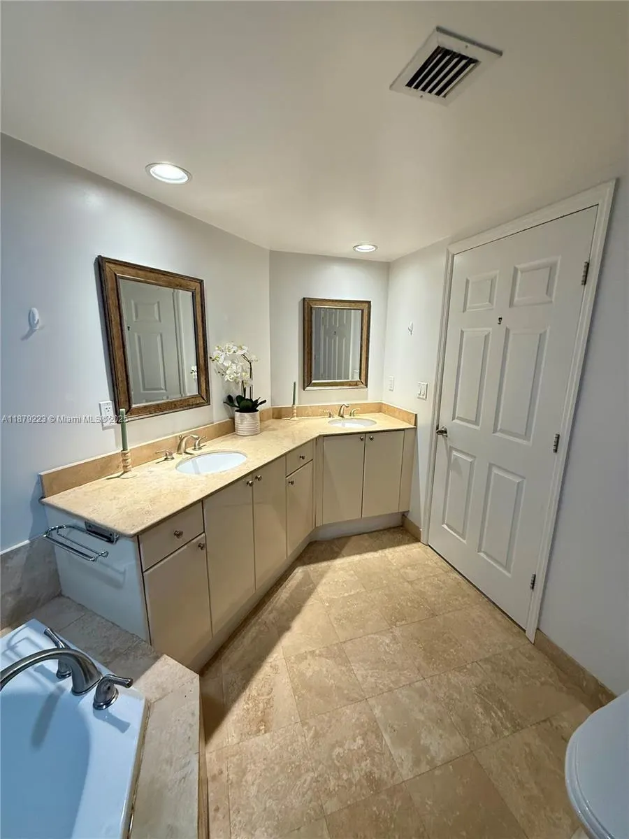 1745 E Hallandale Beach Blvd, #306W