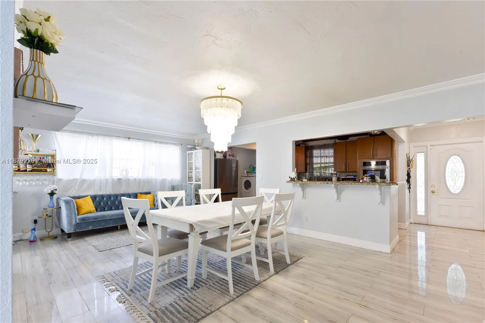 740 N 73rd Ter