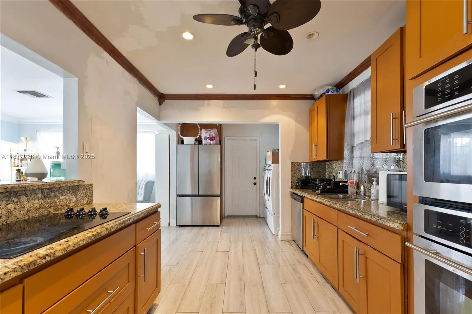 740 N 73rd Ter
