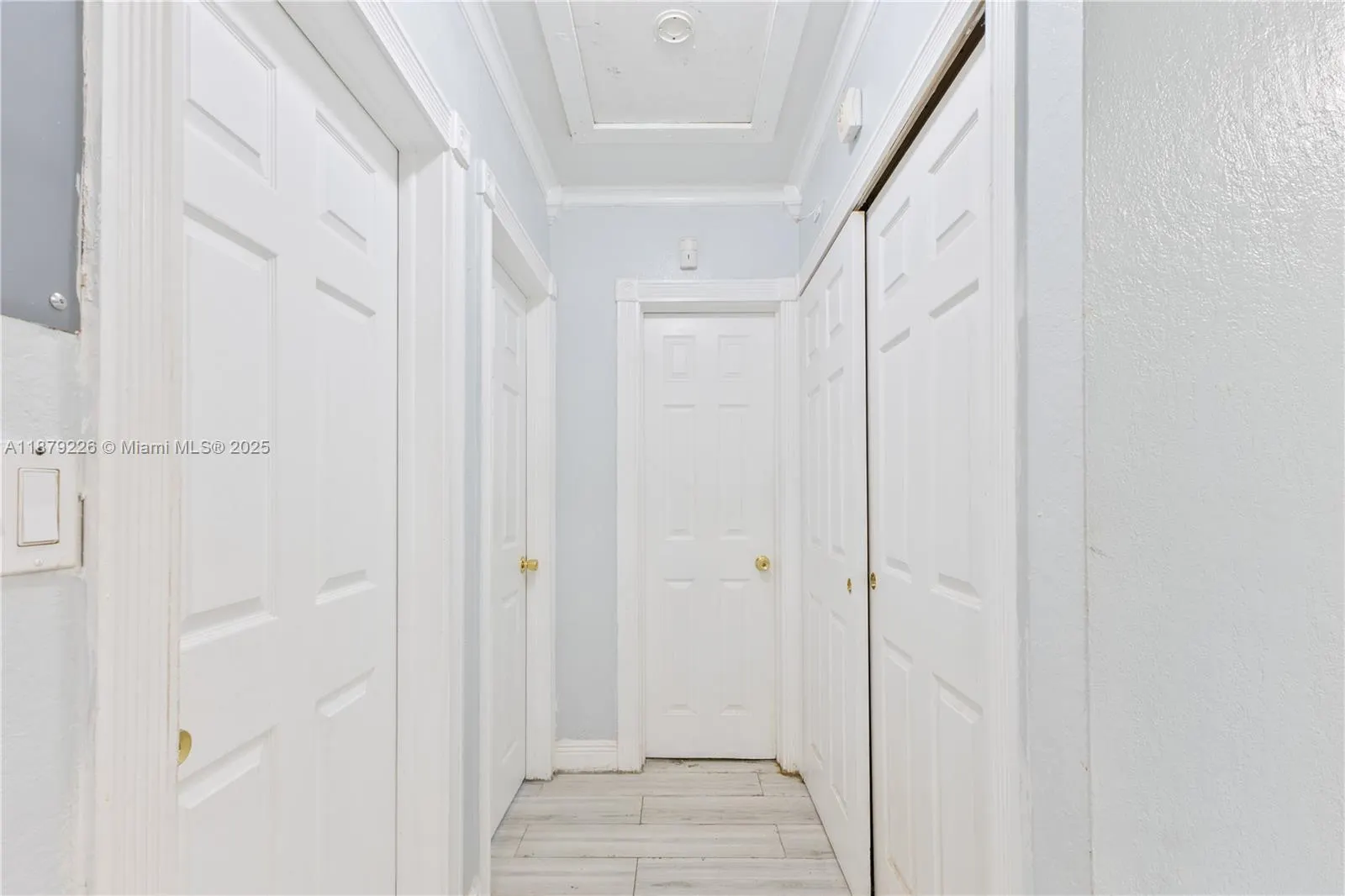 740 N 73rd Ter