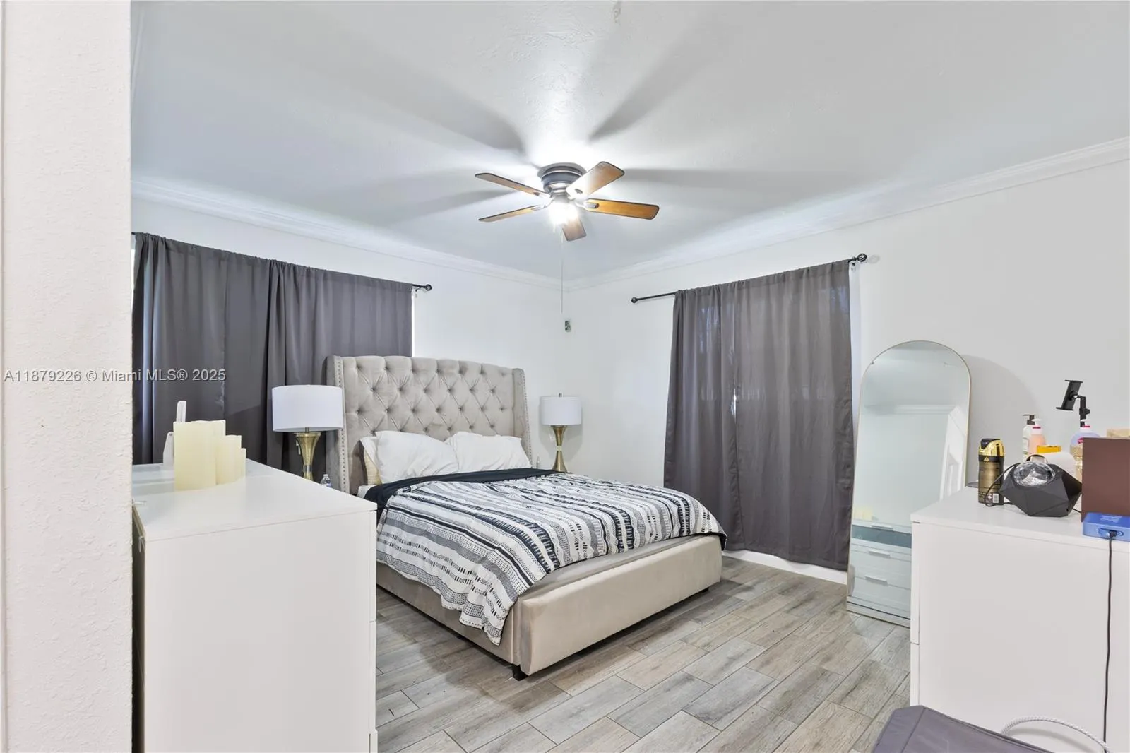 740 N 73rd Ter