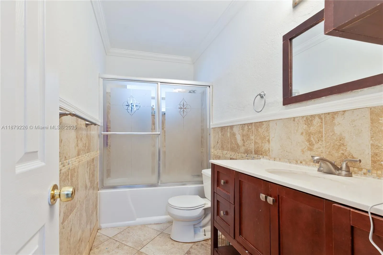 740 N 73rd Ter