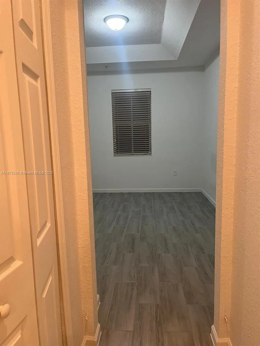 11401 NW 89th St, #220