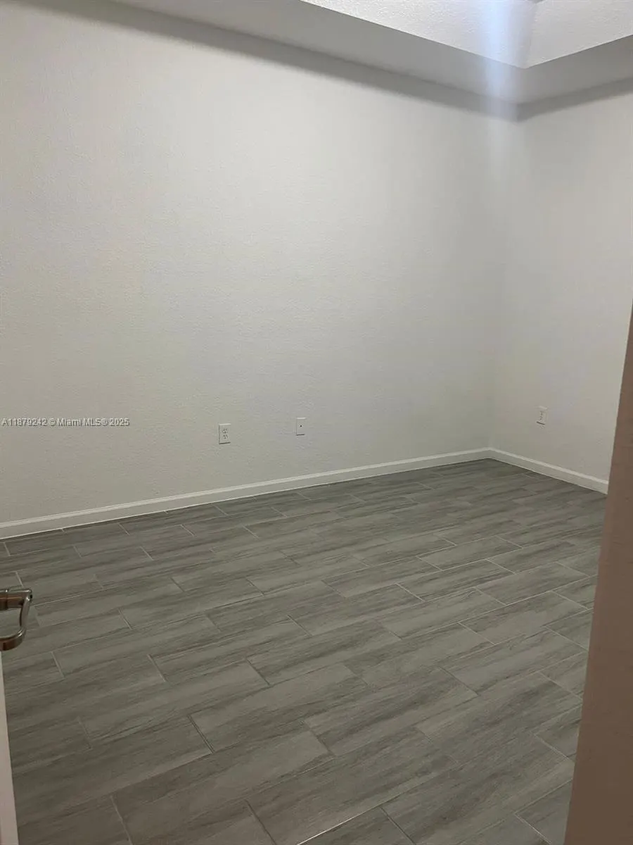 11401 NW 89th St, #220