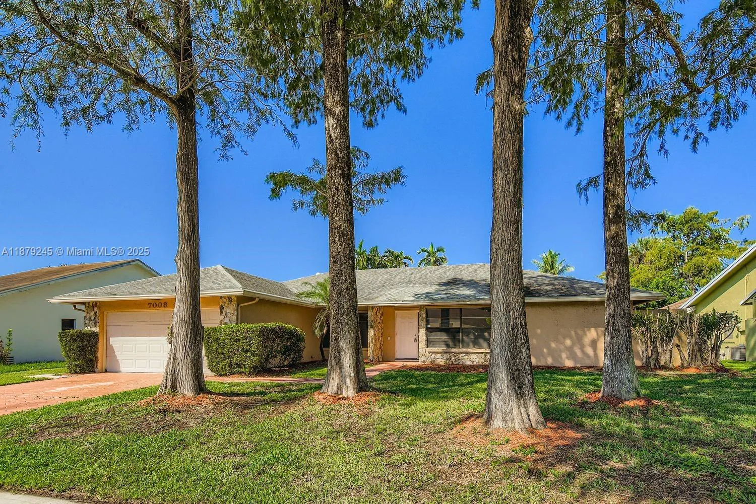 7008 NW 49th Ct