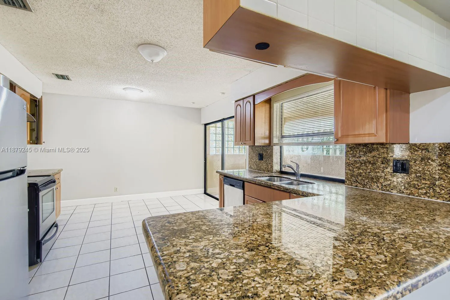 7008 NW 49th Ct