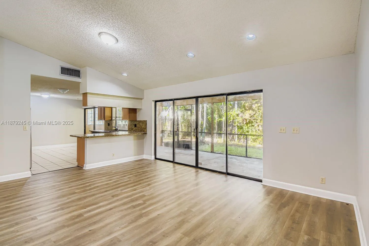 7008 NW 49th Ct