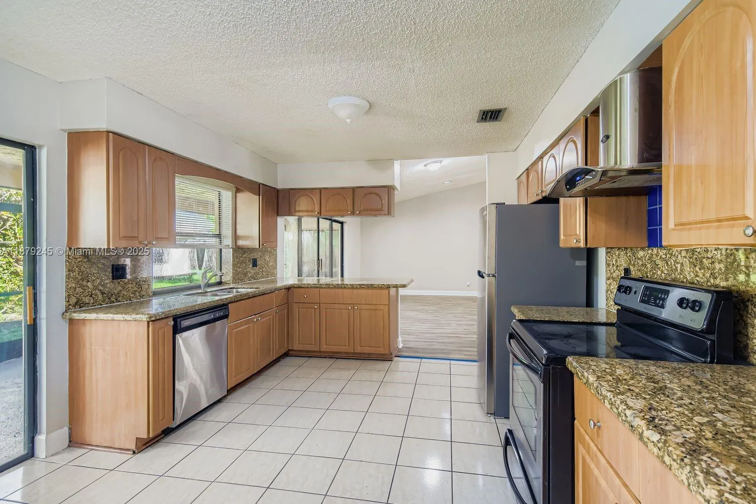 7008 NW 49th Ct