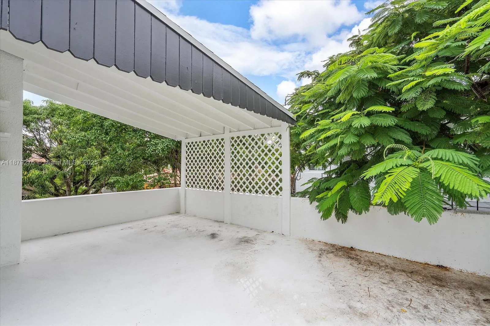 177 NE 44th St