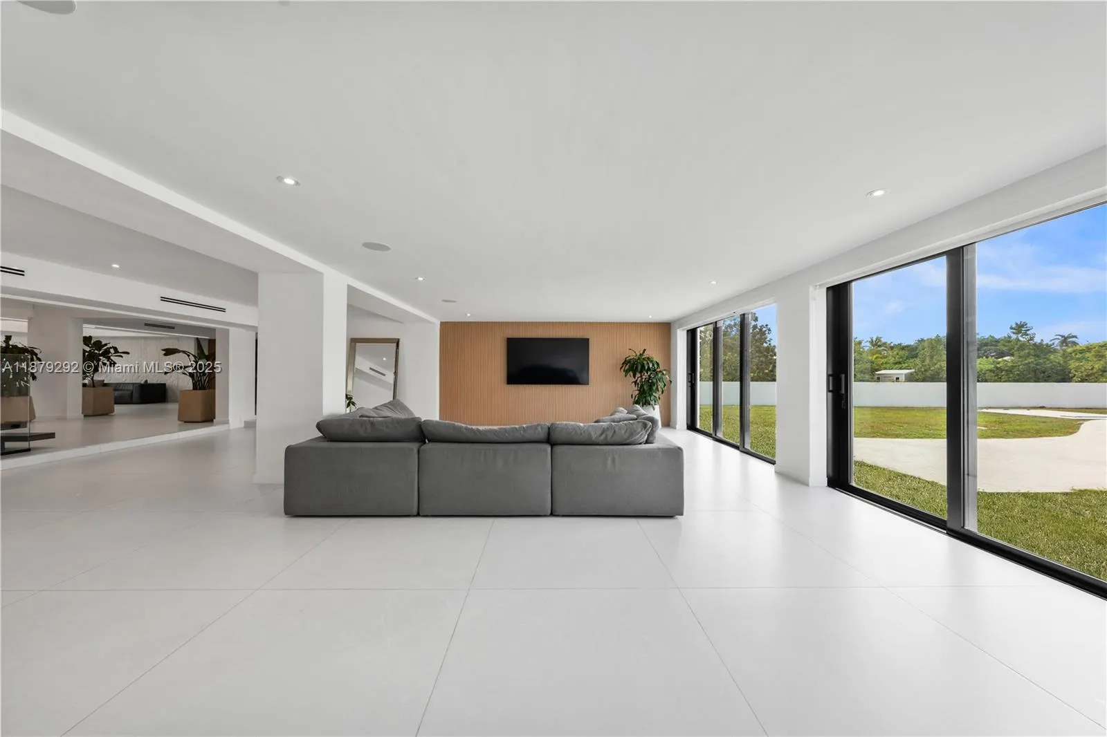 150 NW 123rd Ave