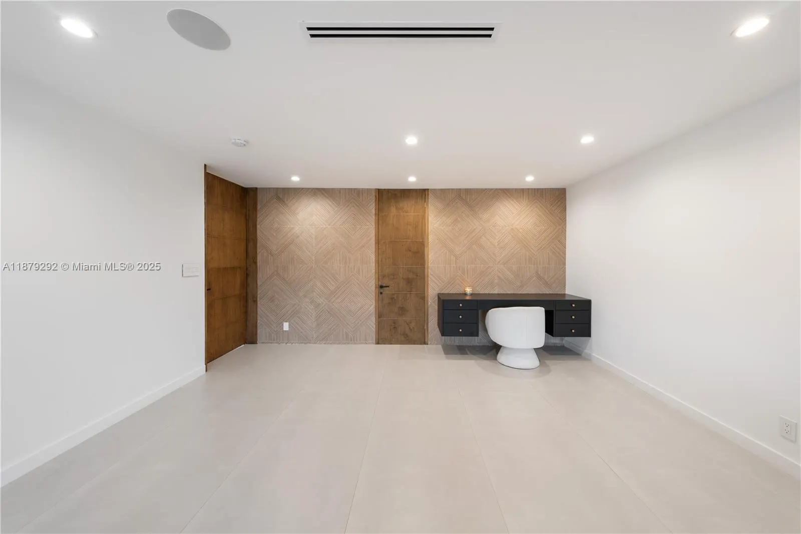 150 NW 123rd Ave