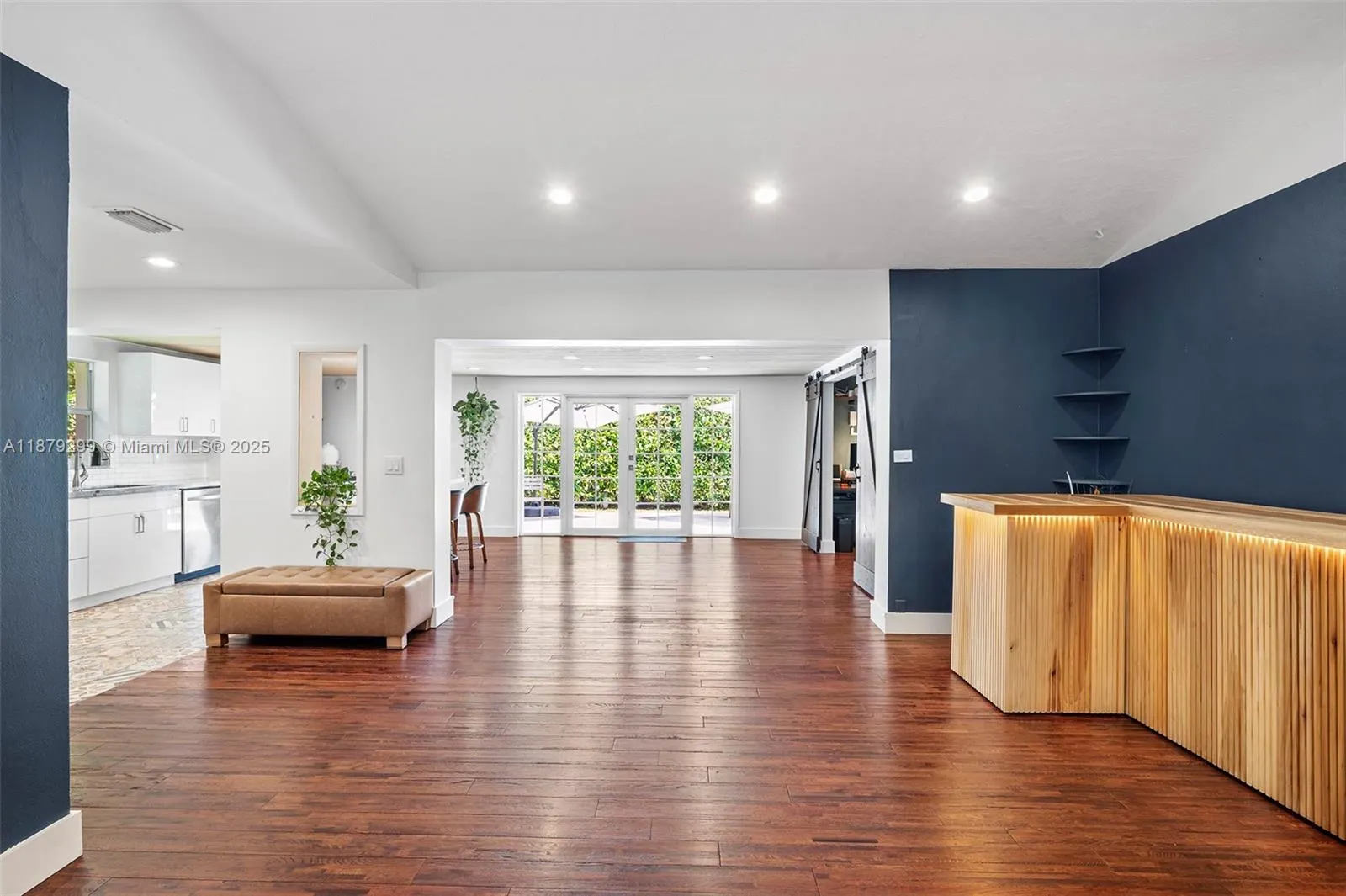 475 NW 88th Ter