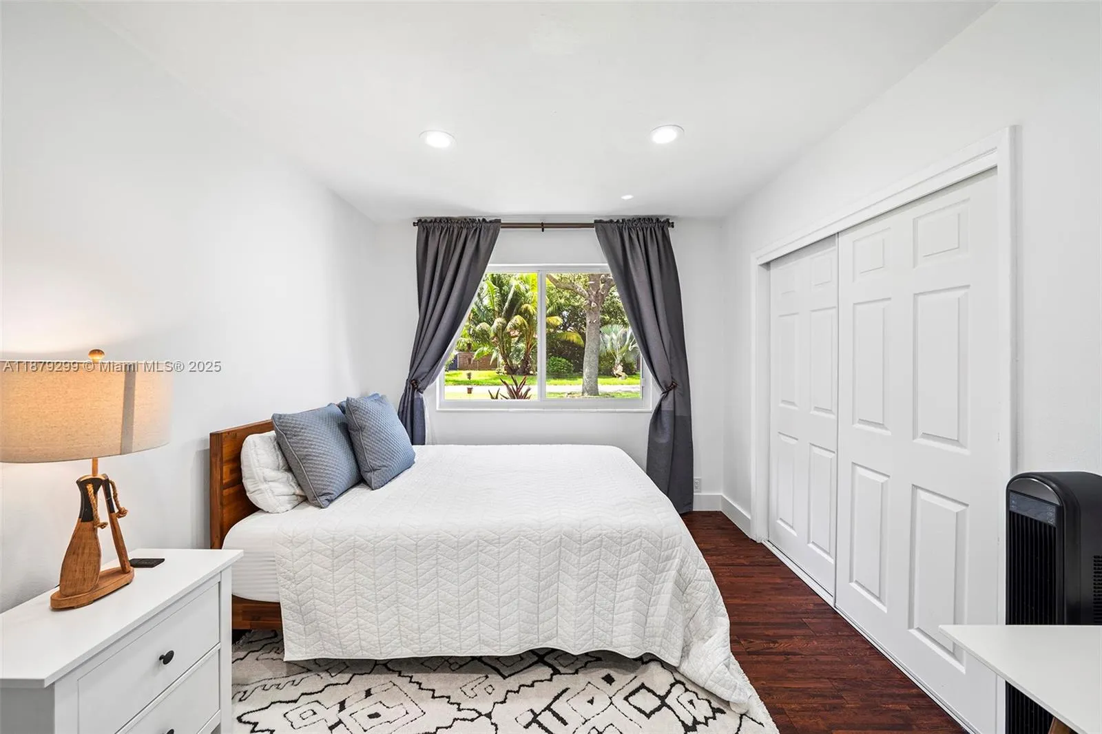 475 NW 88th Ter