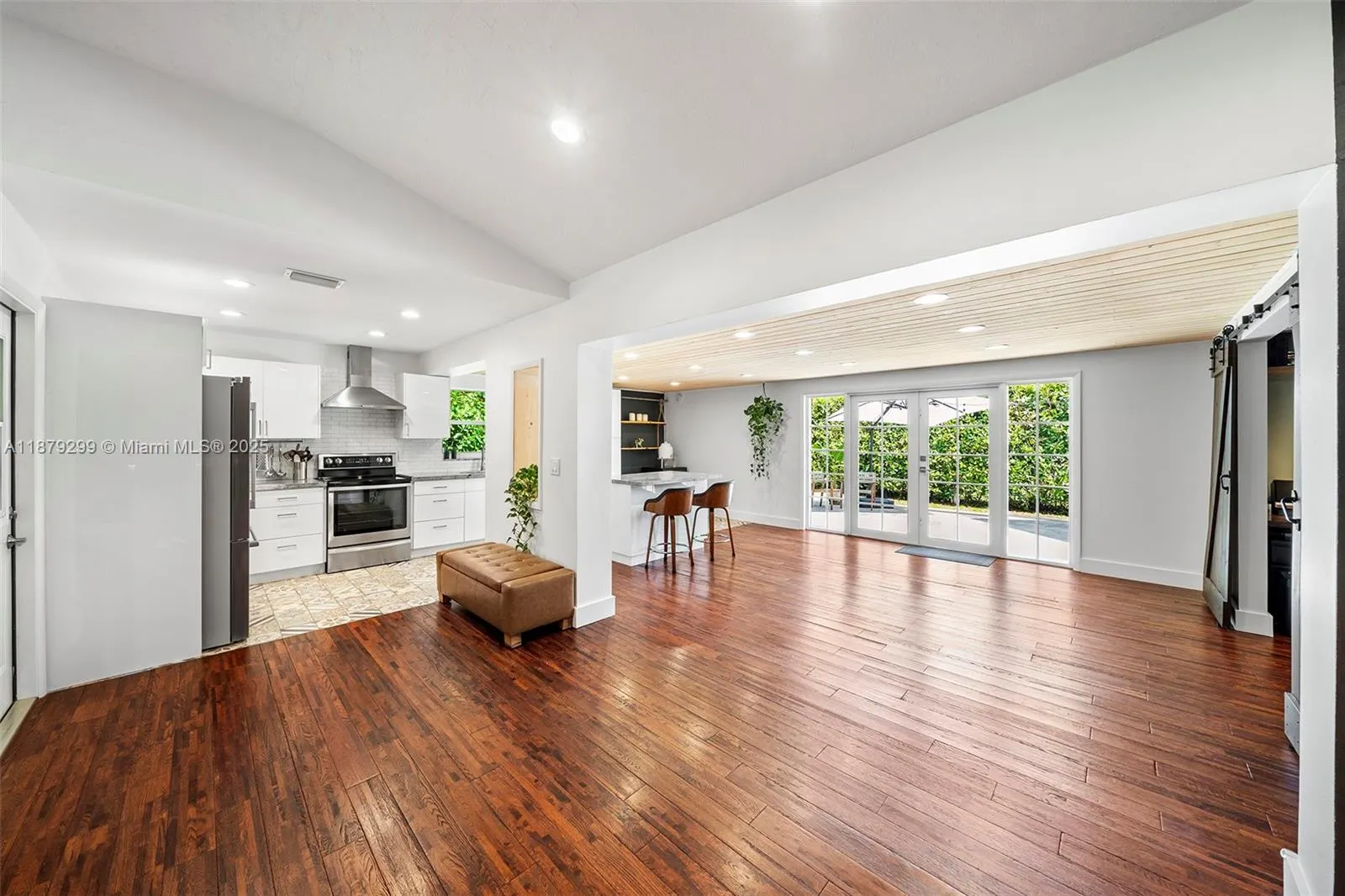 475 NW 88th Ter