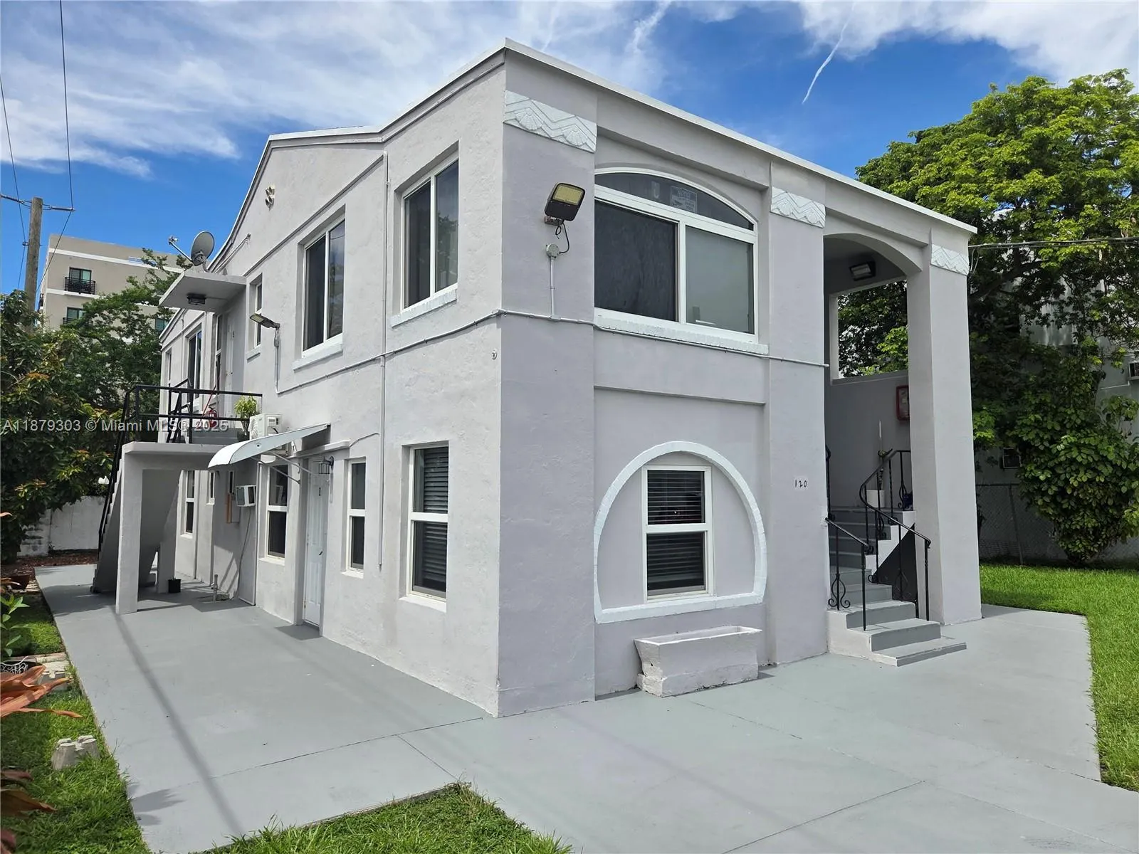 120 SW 20th Ave