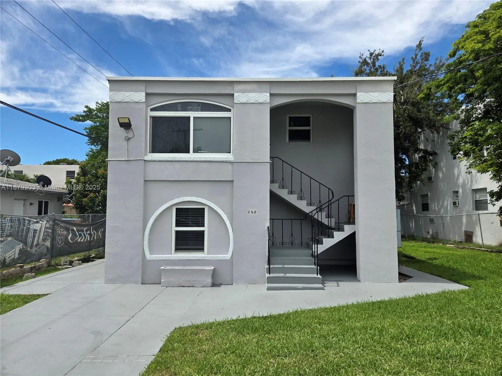 120 SW 20th Ave
